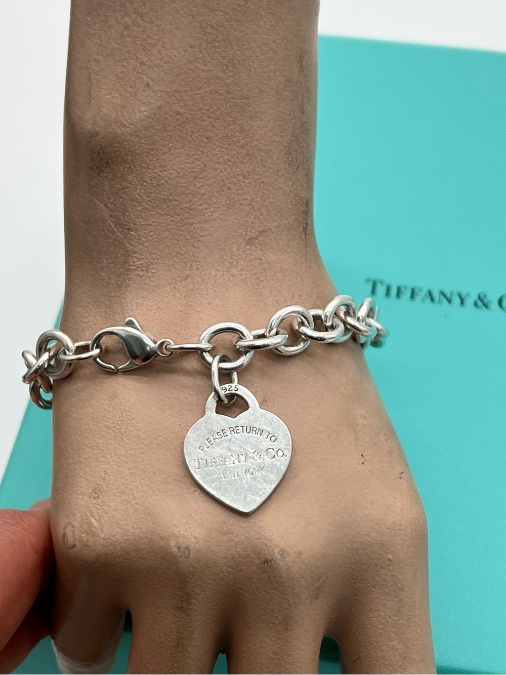 🔴Authentic TIFFANY & CO Sterling Silver RTT Heart Tag Charm Link Bracelet🔴 - Picture 2 of 10
